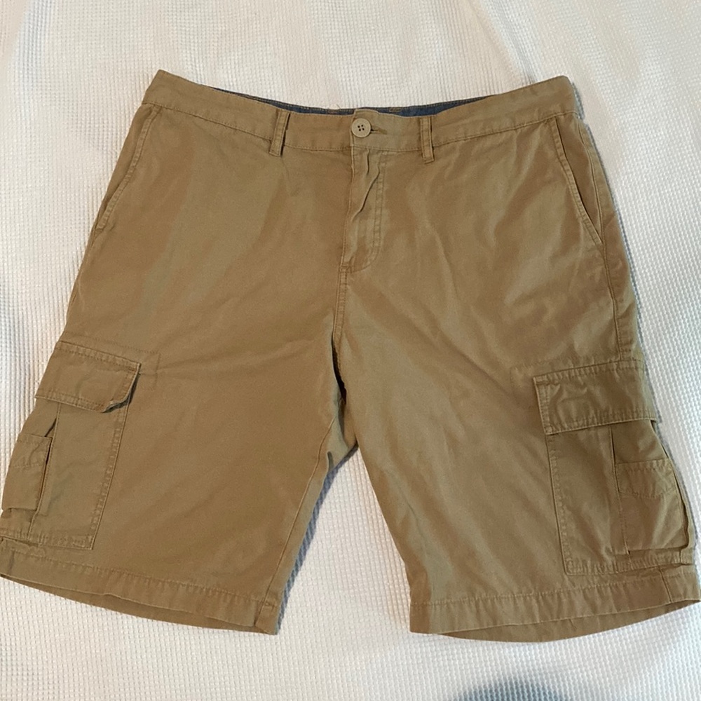 Cherokee tan cargo shorts
